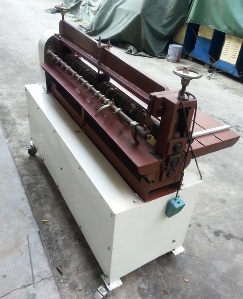 尋覓高性價(jià)比皮革加工利器 二手48英寸皮革分條機(jī)與圓刀機(jī)指南